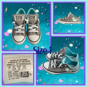 Kids Converse size 1.